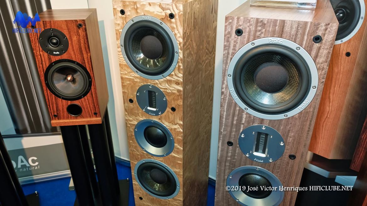 As novas ProAc K7 Signature com tweeter AMT e acabamentos sumptuosos.