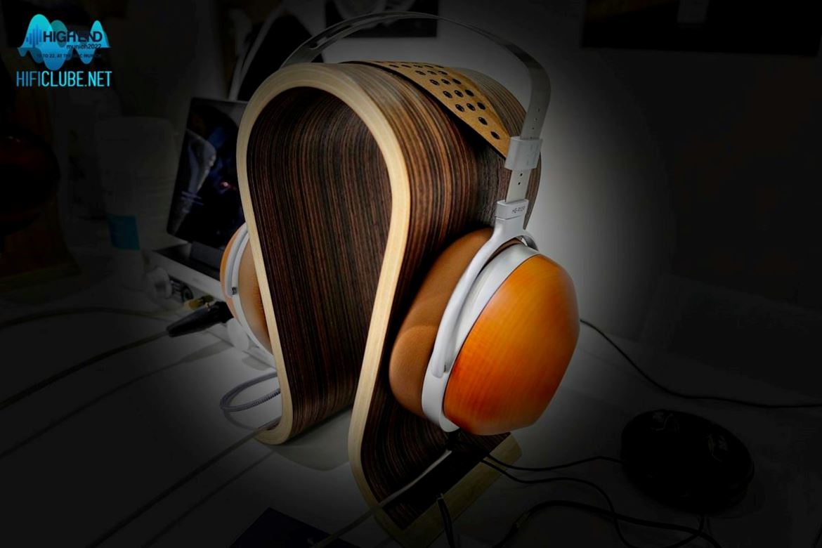 New Hifiman HE-R10 closed back headphones