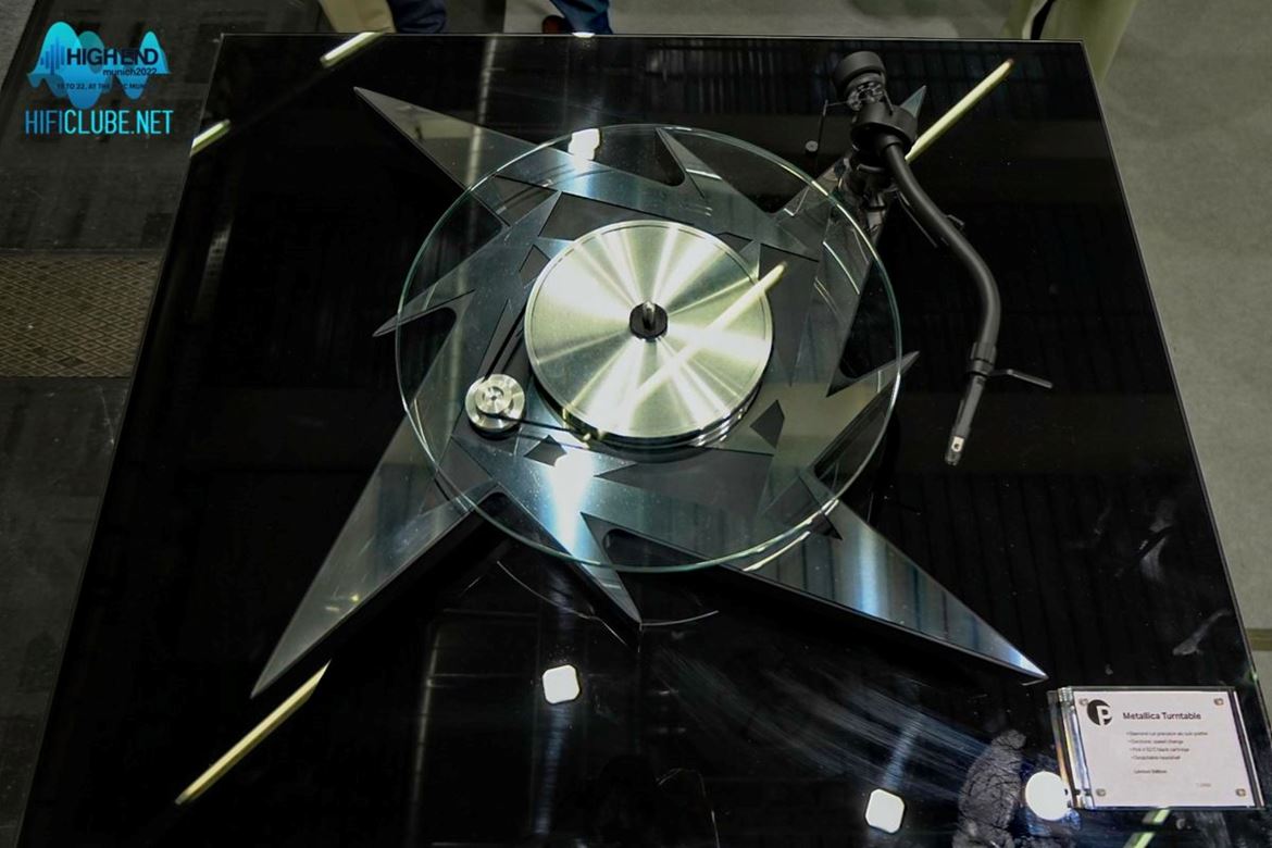 Pro-Jekt: Metallica Turntable, inspirado no relâmpago, c/ braço e célula S2C pré-instalada