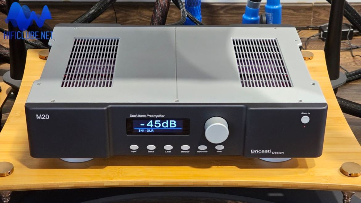 Bricasti M20 preamplifier