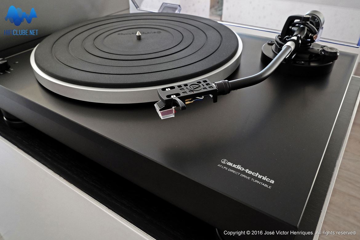 Audio Technica AP LP5 direct drive turntable c/saida USB