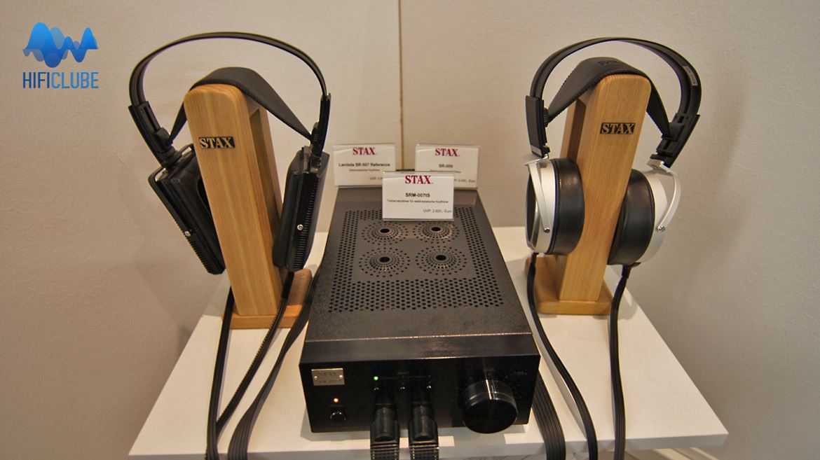 Highend 2013: Stax SR09 com drive a valvulas (à esquerda os famosos Lambda)