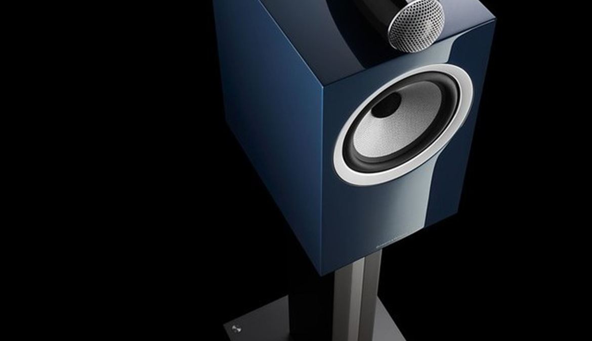 B&W 702 Signature Midnight Blue Metallic High Level crop.jpg