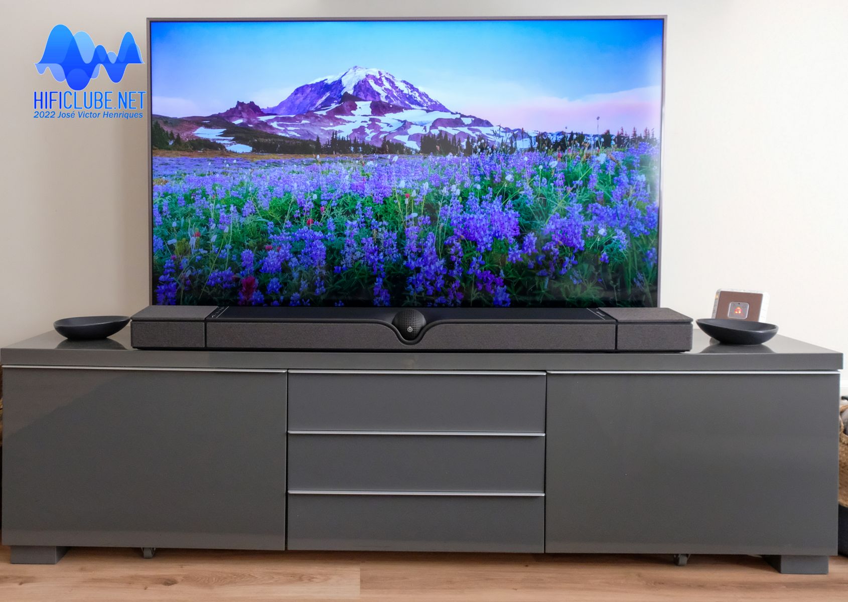 Devialet Dione_lifestyle.jpg