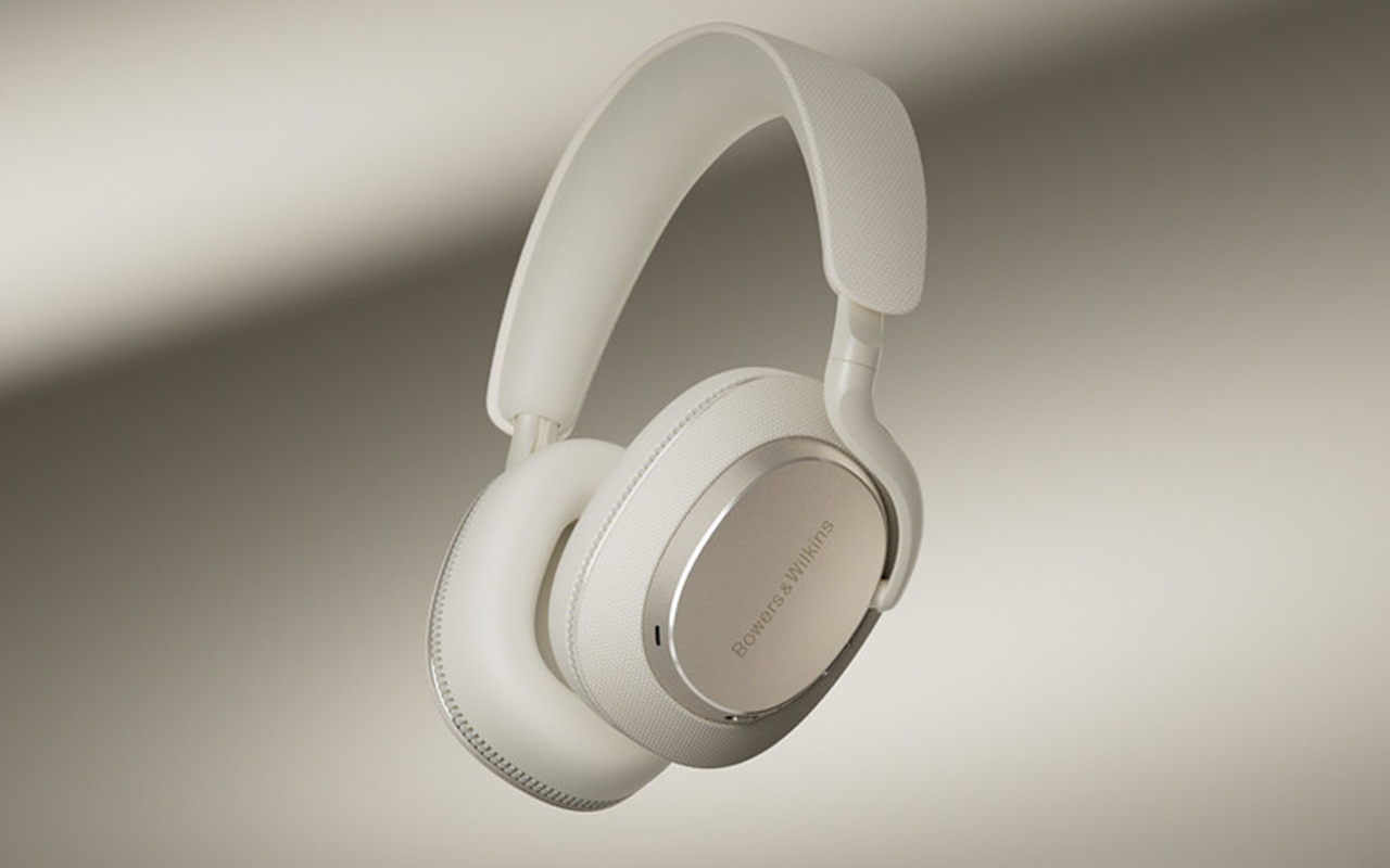 High--B&W - Px7 S3 Canvas White - Beauty 2-XL copy.jpg