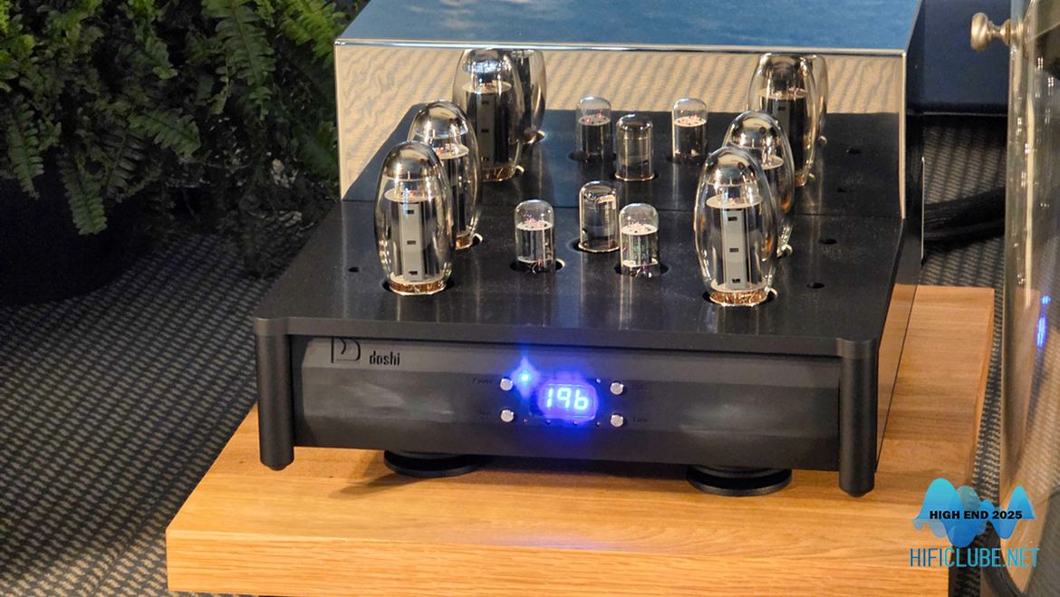 Amplificador a válvulas monobloco da Doshi