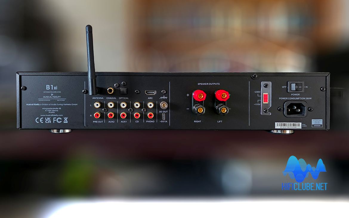 Musical Fidelity xi: painel traseiro