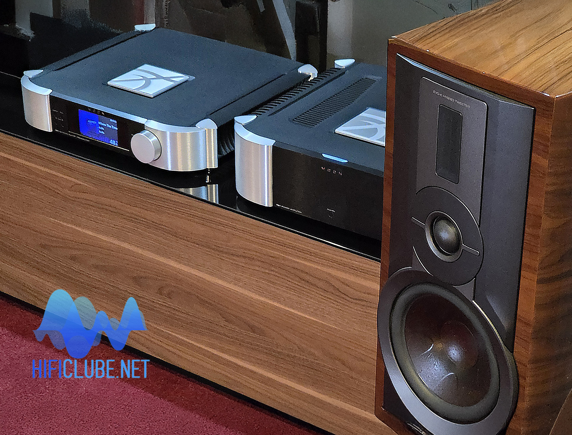 Dali Epikore - Moon capa.jpg