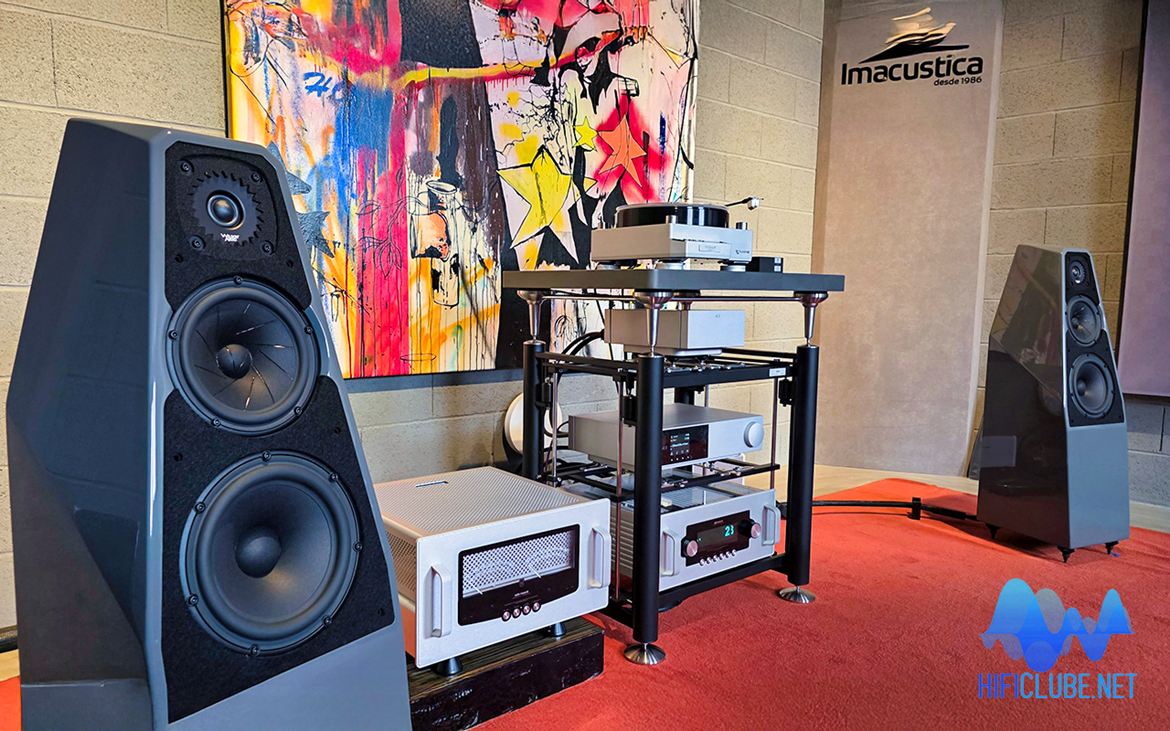 8" woofer — the same as the Sasha V and WATT·Puppy — chosen for its authority and quick response, with articulate and solid bass.