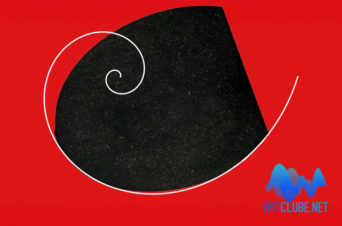 Espiral de Fibonacci sobreposta à curvatura elíptica das Quark.