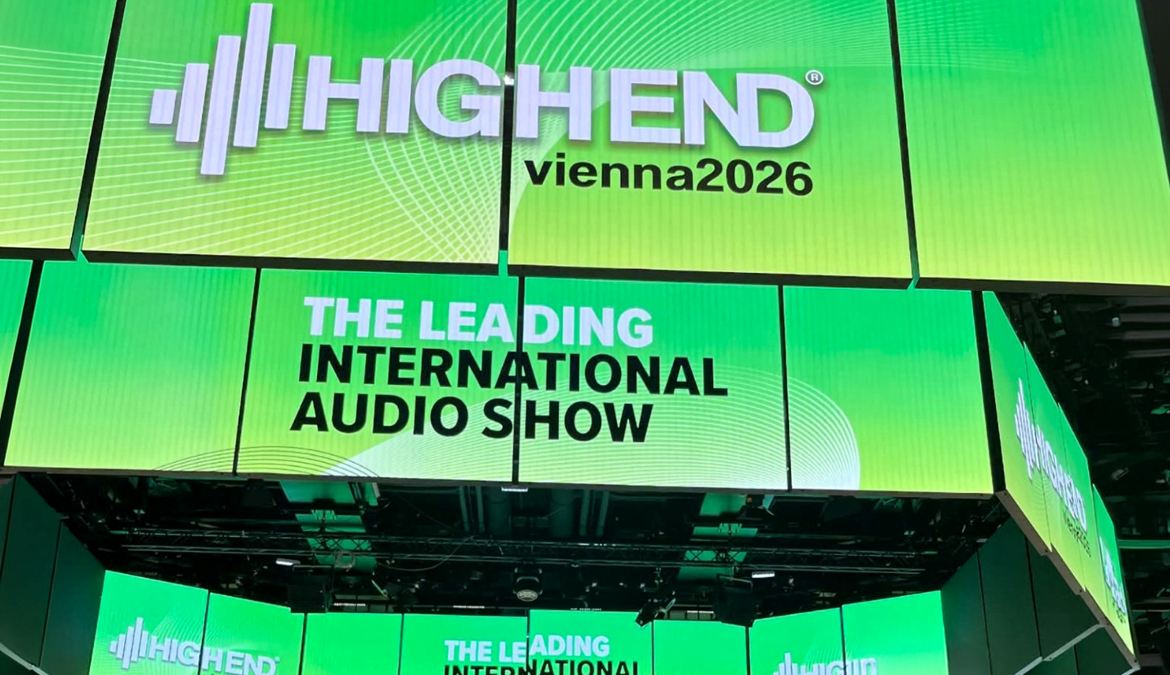 HighEnd Wall panel.jpg