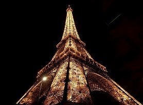 Eifell, a coluna romântica por excelência