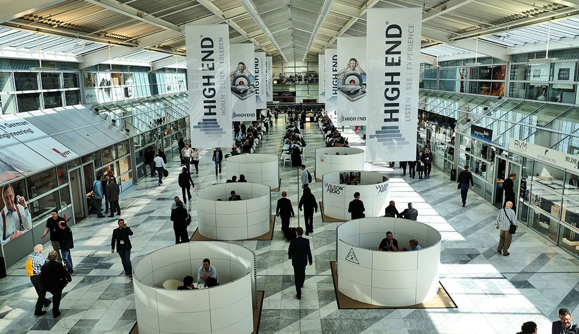 http://www.hificlube.net/media/249906/Hall1-1280.jpg