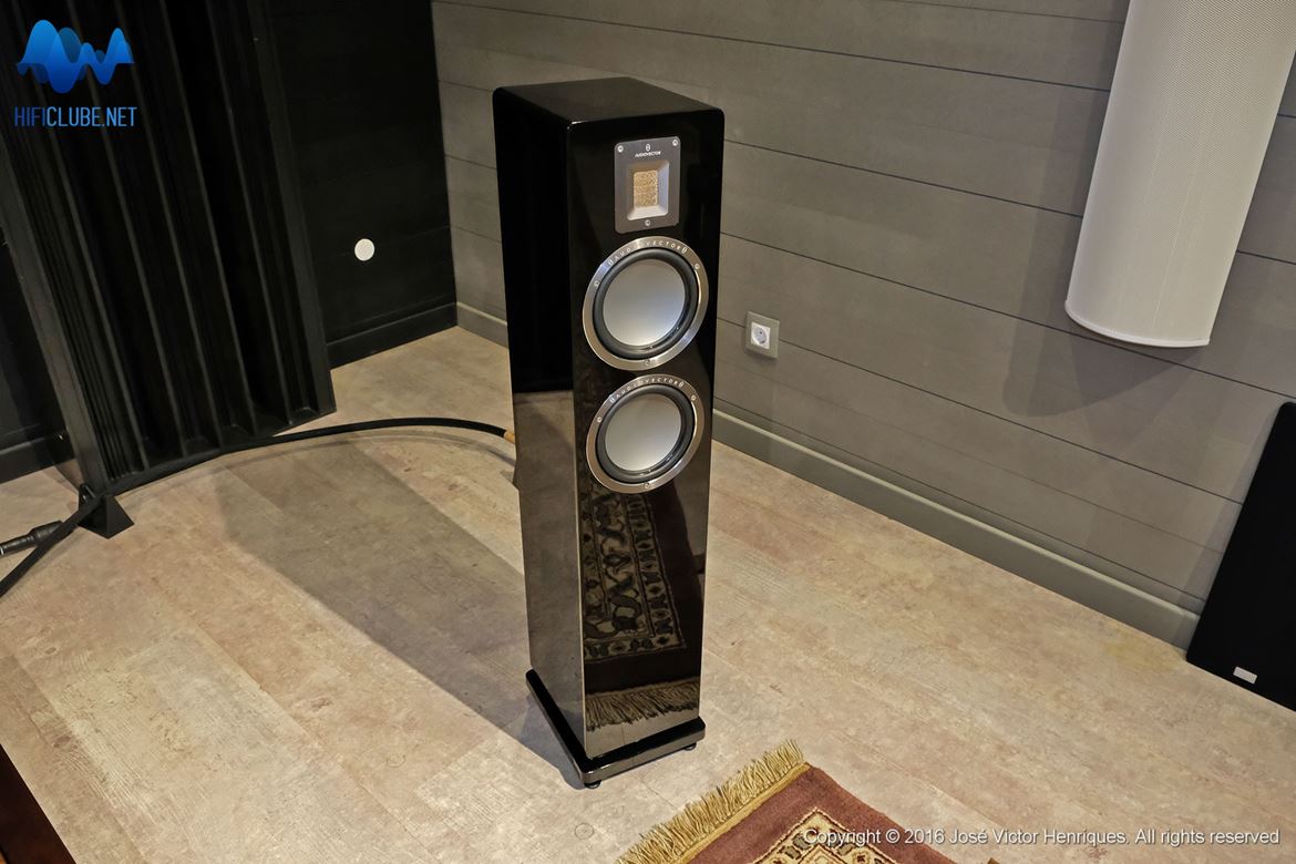 Audiovector QR3, a versão de chão e duplo woofer