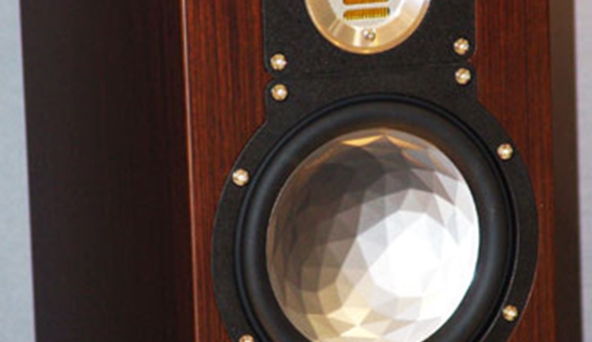 Elac Série 240, Geneva Labs E Koss Sparkplug
