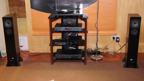 Audioshow 2011_ Parte 4_meio-médios E Plumas: Audio Team, Delaudio, Support View E Subsónica