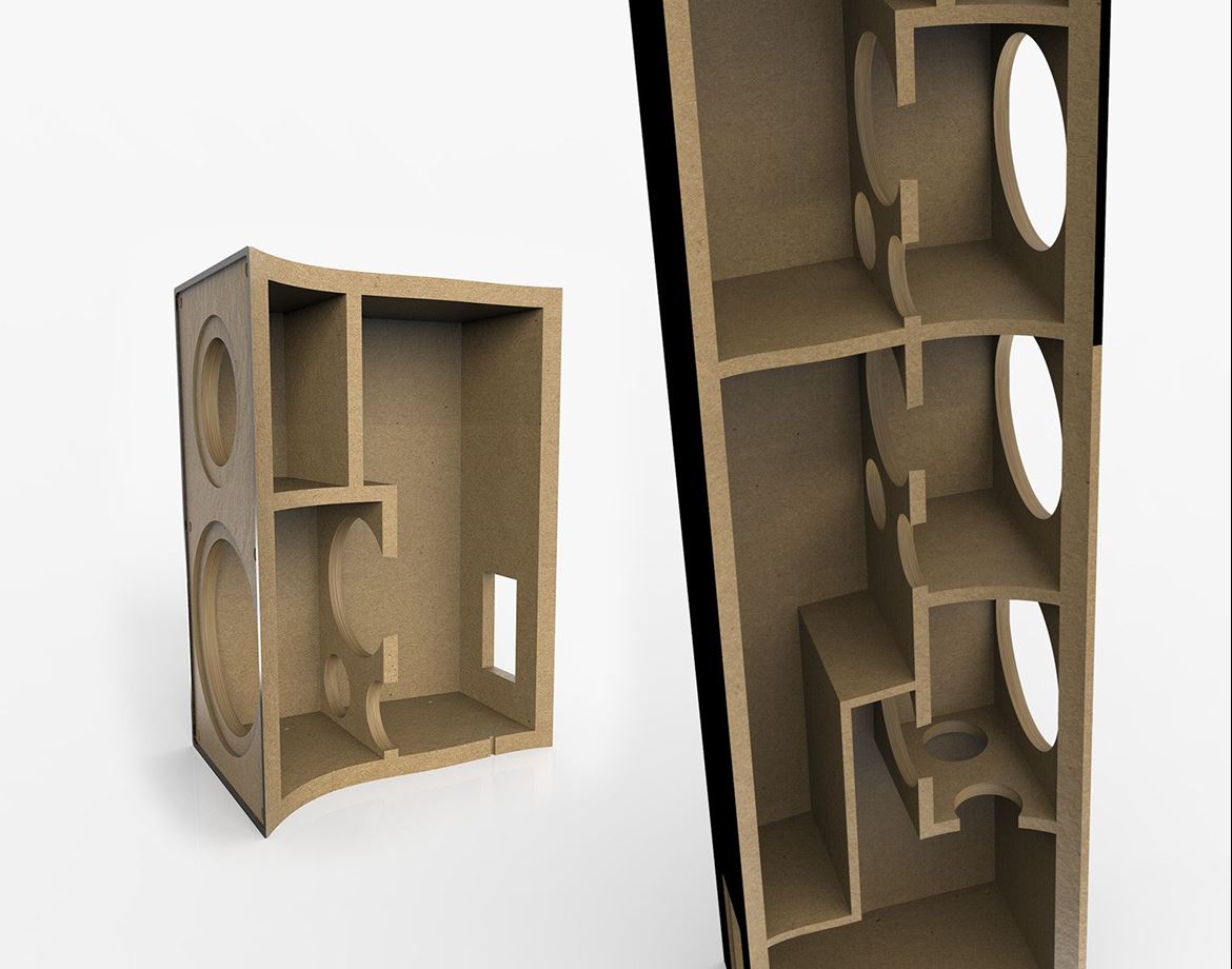 Interior da caixa 'bandpass'  com 'coupled cavity bass loading'. À esquerda a monitora AS61; à direita  a AF61